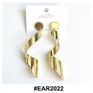 Stylish Aigili gold earrings with twisted design